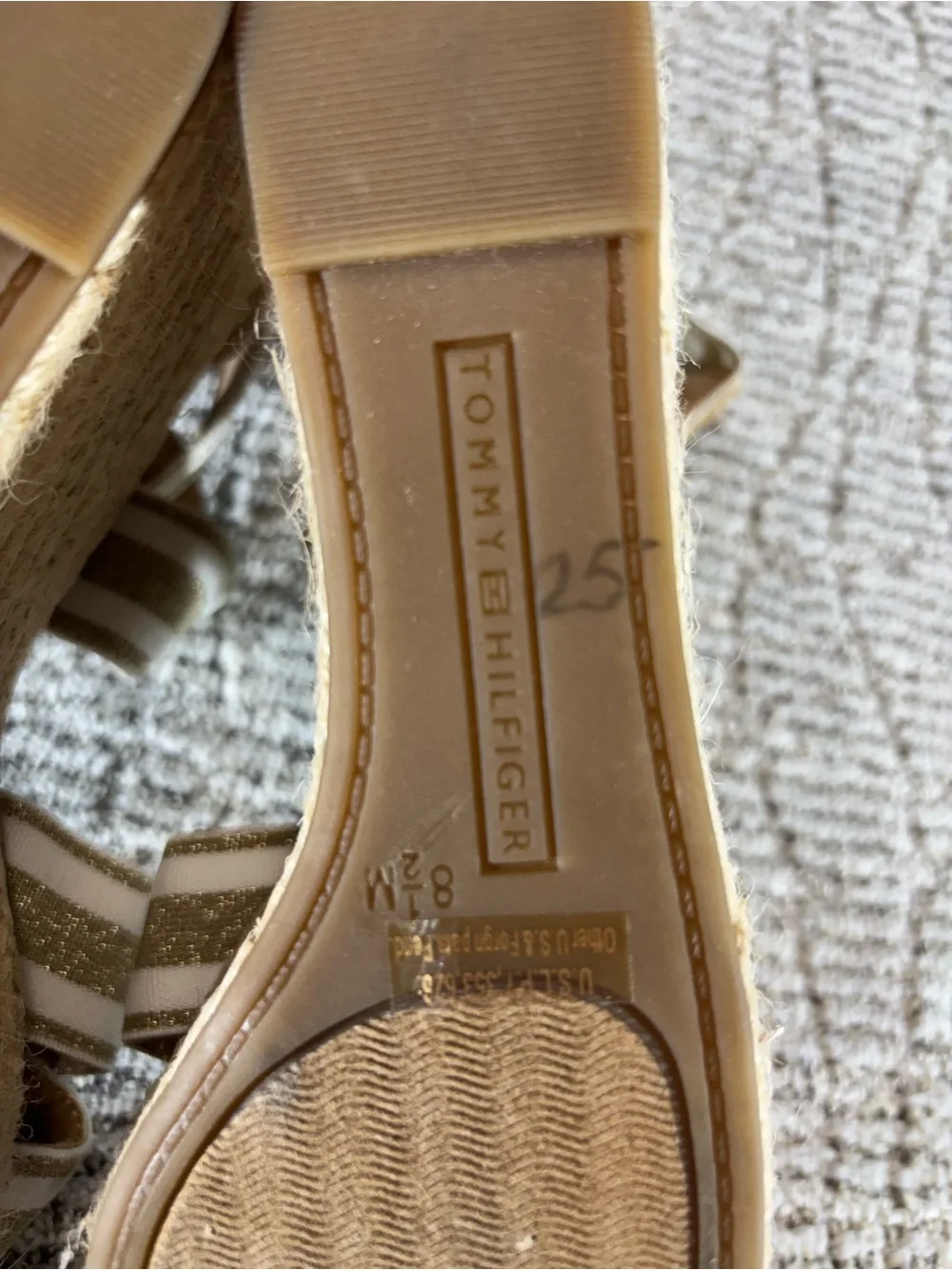 Tommy Hilfiger Women's Size 8.5 Gold Multi Texture Theia Espadrille Wedge Sandal